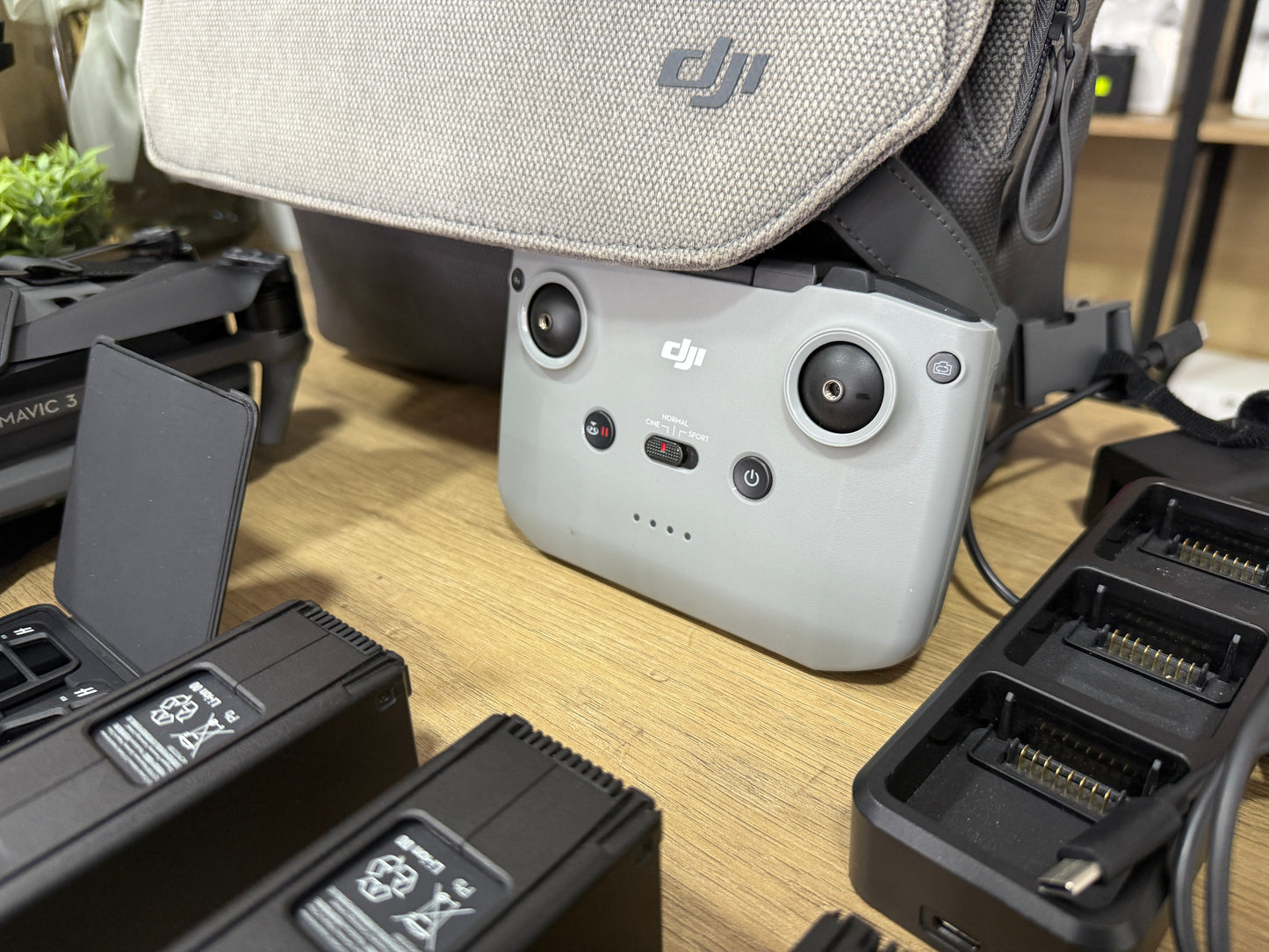 DJI Mavic 3 Fly More Combo RCN1