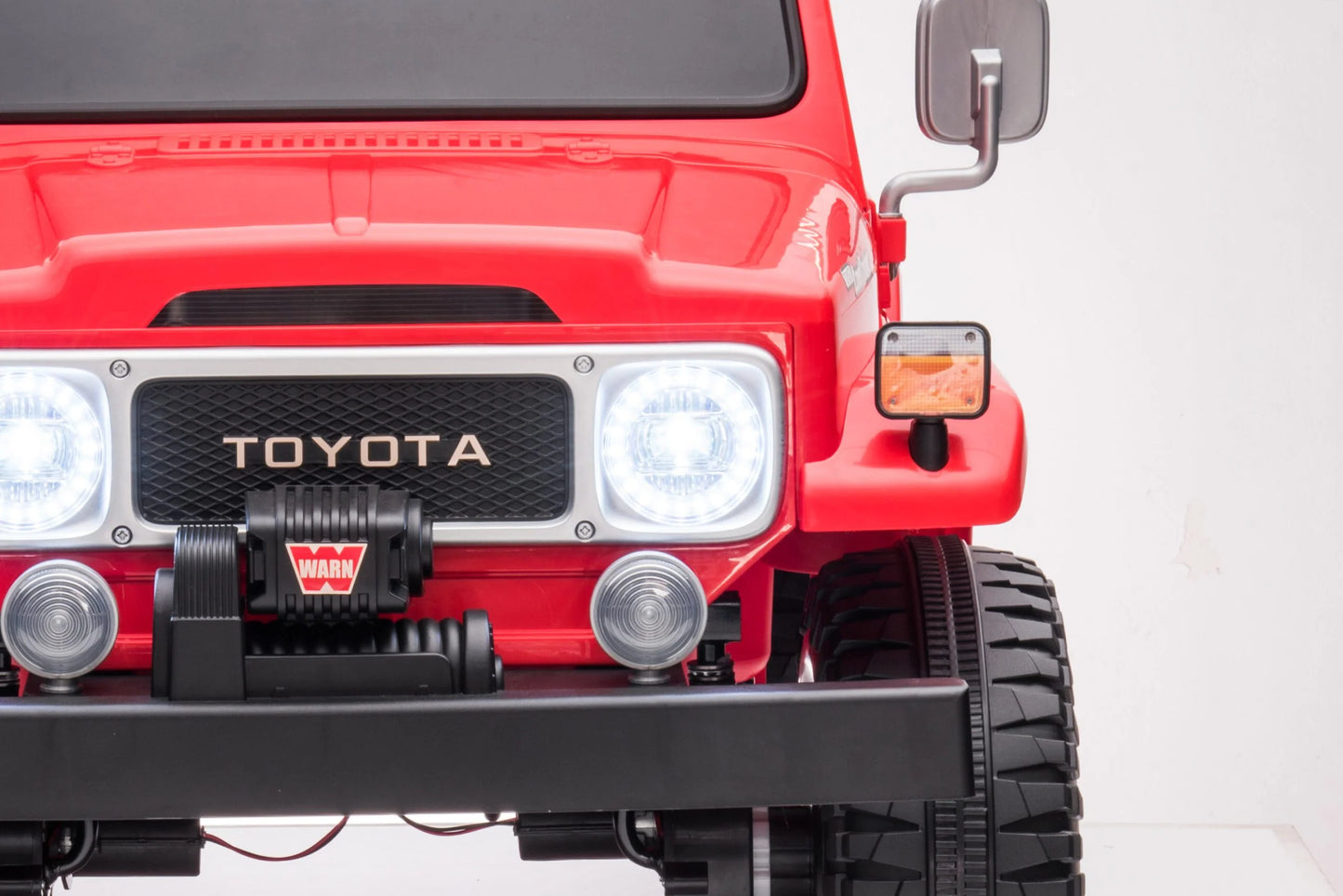 Toyota Land Cruiser FJ40 4x4 eléctrico para niños Red