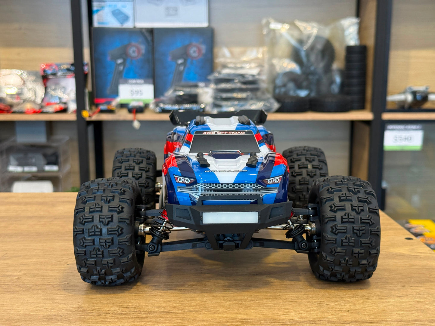 MJX RC escala 1/16 4x4 Brushless 55km/h